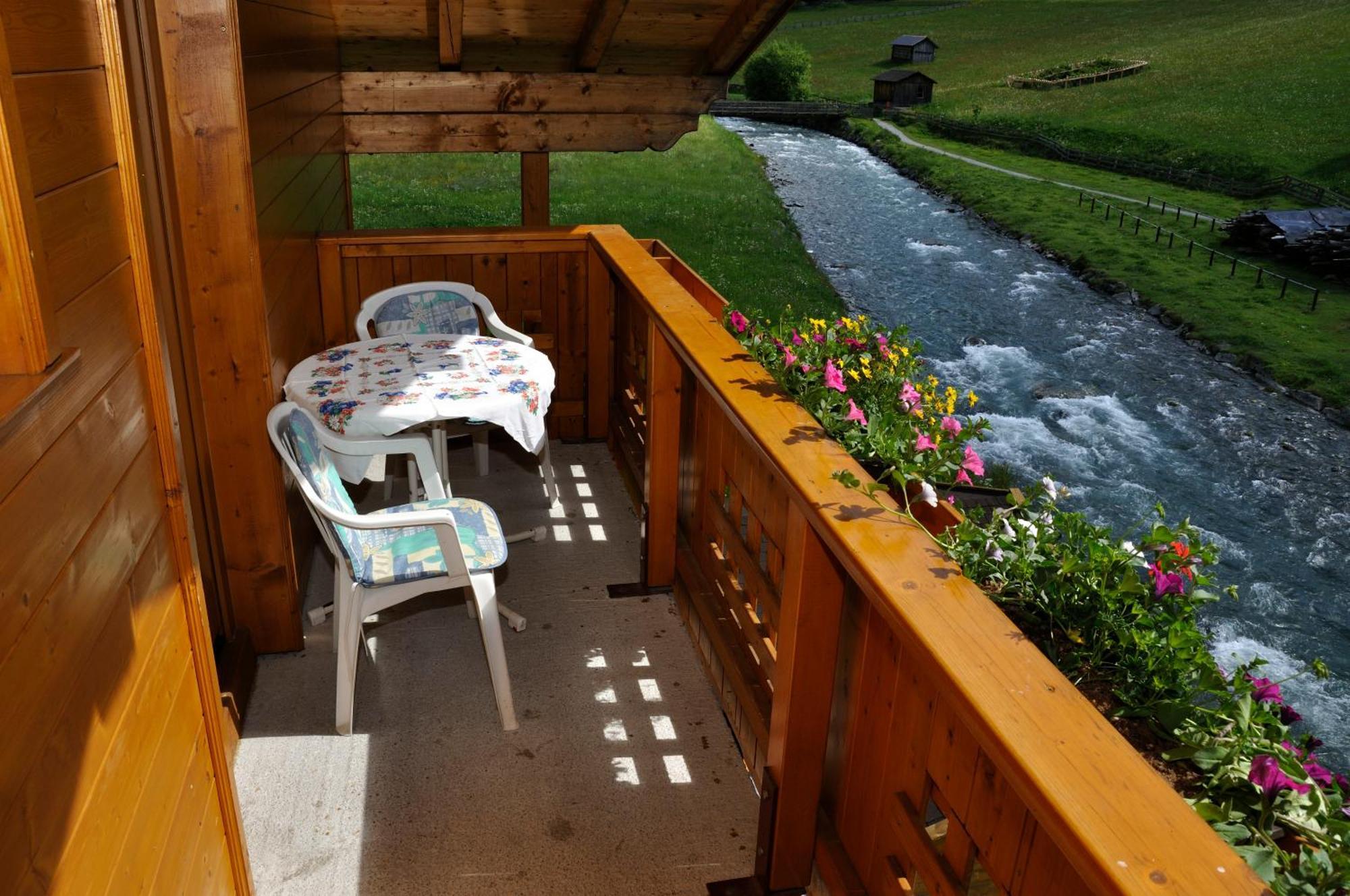 Haus Alpenruh Hotel Sankt Leonhard im Pitztal Ngoại thất bức ảnh